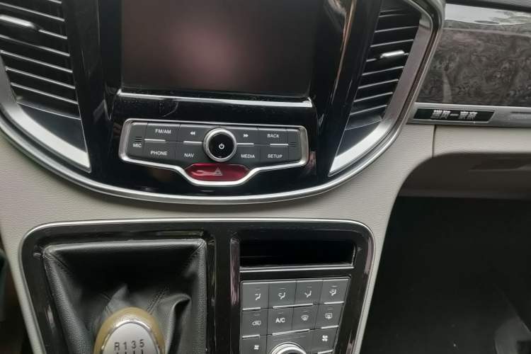 Used JAC Refine M4 2017 1.9T Diesel Manual Luxury Model