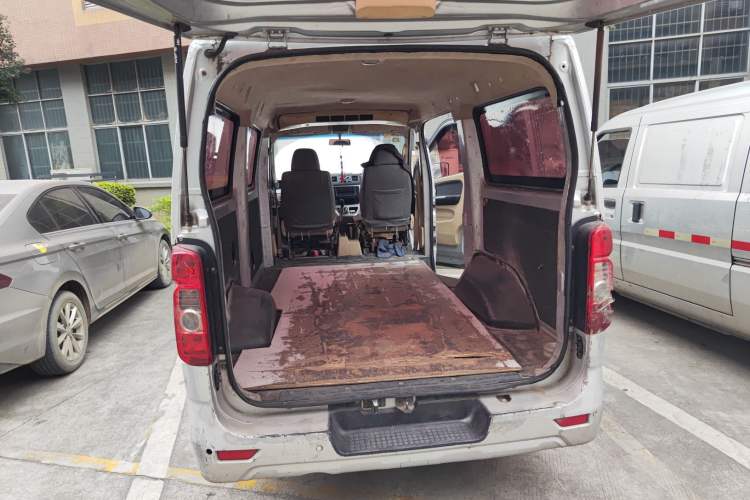 Used CHANGAN KAICHENG Ruixing M90 2017 2.0L Value Edition 6-Seater Hatchback 4G94S