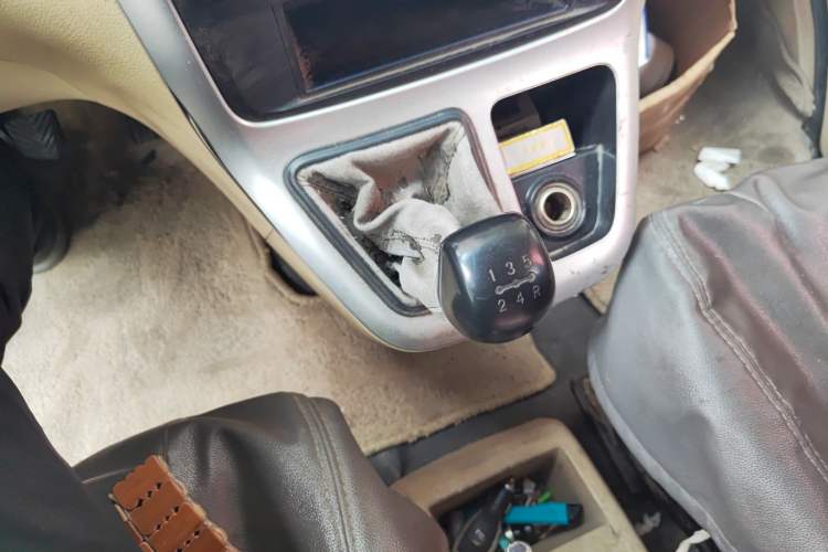 Used CHANGAN KAICHENG Ruixing M90 2017 2.0L Value Edition 6-Seater Hatchback 4G94S