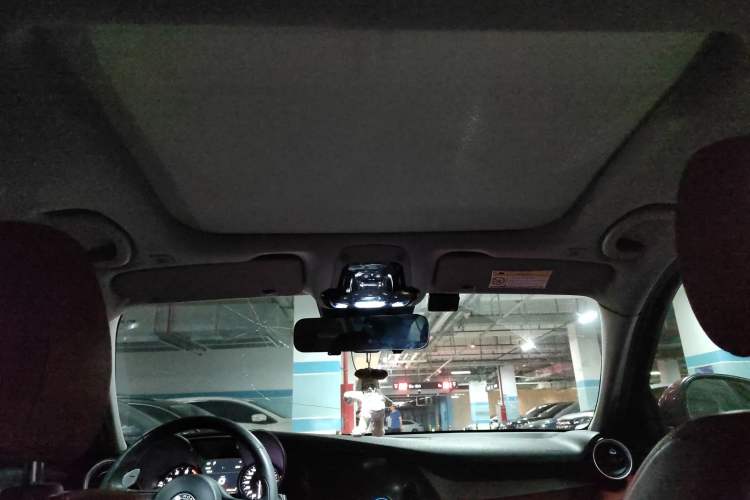 Used Alfa Romeo Giulia 2017 2.0T 280HP Milano Limited Edition Headliner