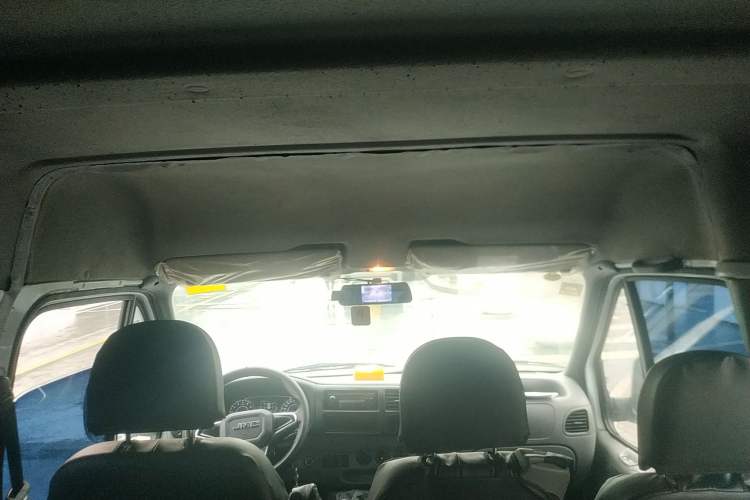 Used JMC Transit 2021 2.8T Space King Standard Version Short Wheelbase Mid-Height Roof 6-Seater Diesel Euro VI JX493
