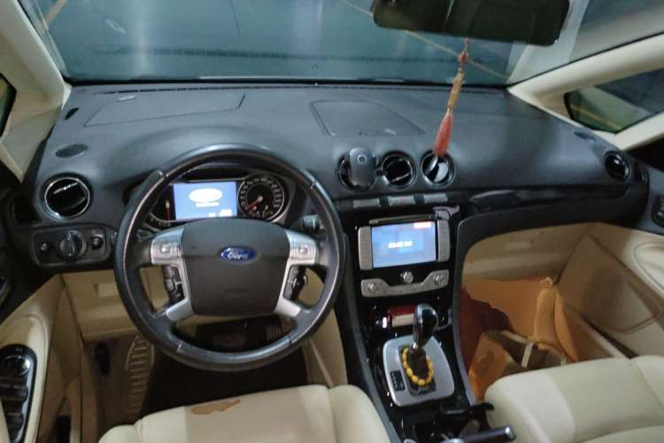 Used Ford  2008 2.3L 7-Seater Luxury Version