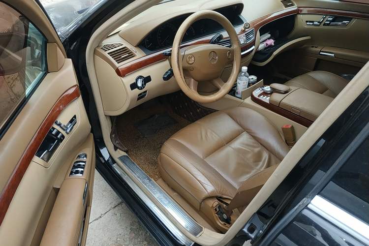 Used Mercedes-Benz S-Class 2006 S 300
