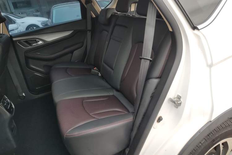 Used Baojun 560 2016 1.5T Manual Luxury Model
