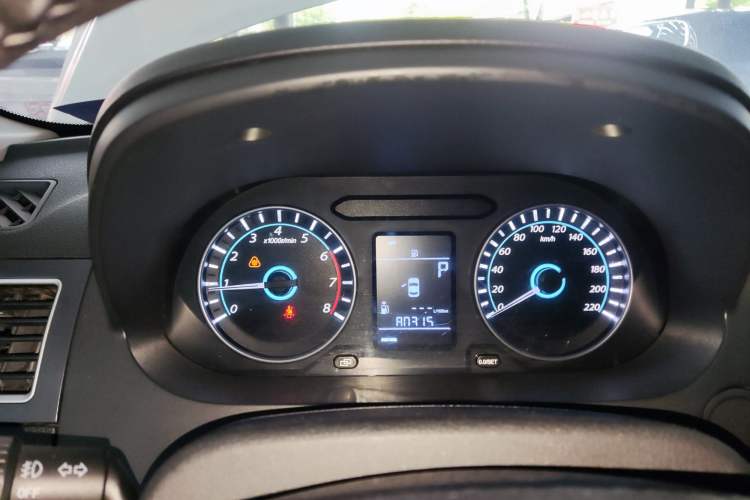 Used FORTHING Joyear S50 2014 1.6L CVT Luxury Model
