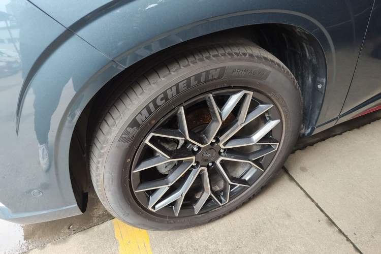 Used Oshan Z6 2022 Blue Whale 1.5T DCT Smart Navigation Model