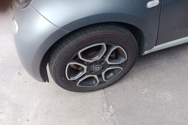 Used smart fortwo 2017 1.0L 52kW New Sound Special Edition China V Emission Standard