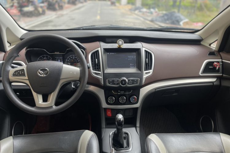 Used HYOSOW H3 2017 1.5L Manual Comfort Sunroof Version