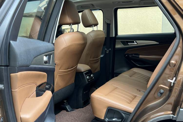 Used CHANGAN CS95 2017 2.0T Two-Wheel Drive Zhitu Edition