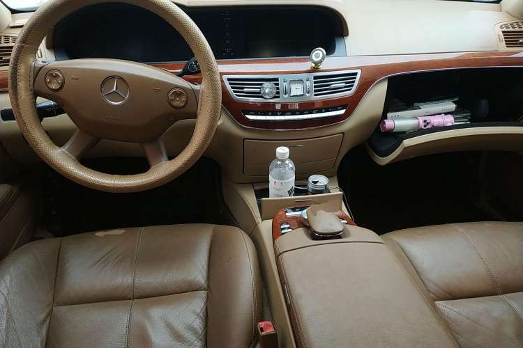 Used Mercedes-Benz S-Class 2006 S 300
