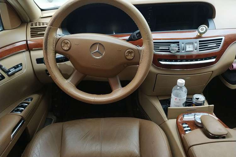 Used Mercedes-Benz S-Class 2006 S 300
