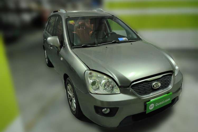 Used Kia 2011 2.0L 7-Seater Automatic Standard Edition
