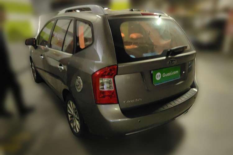 Used Kia 2011 2.0L 7-Seater Automatic Standard Edition
