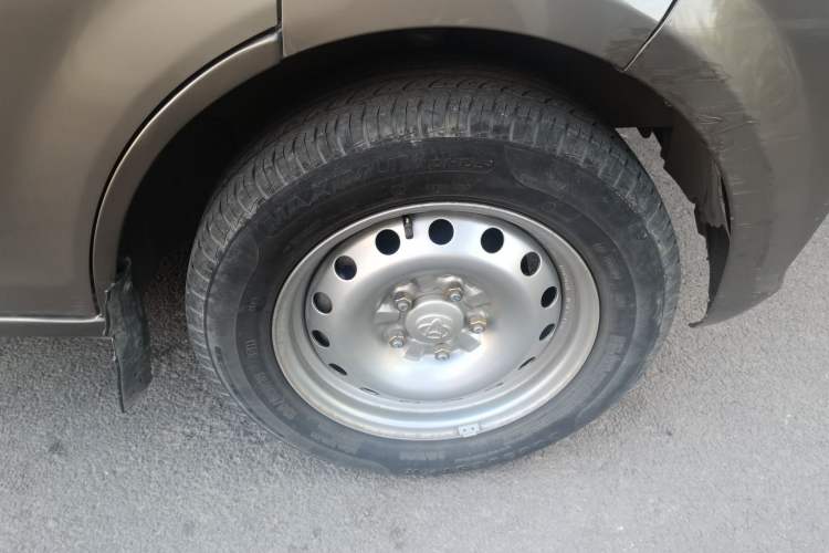 Used CHANGAN KUAYUE Xing V5 2021 1.5L Jinbao Edition Comfort Version JL473QH Right Front Wheel Hub