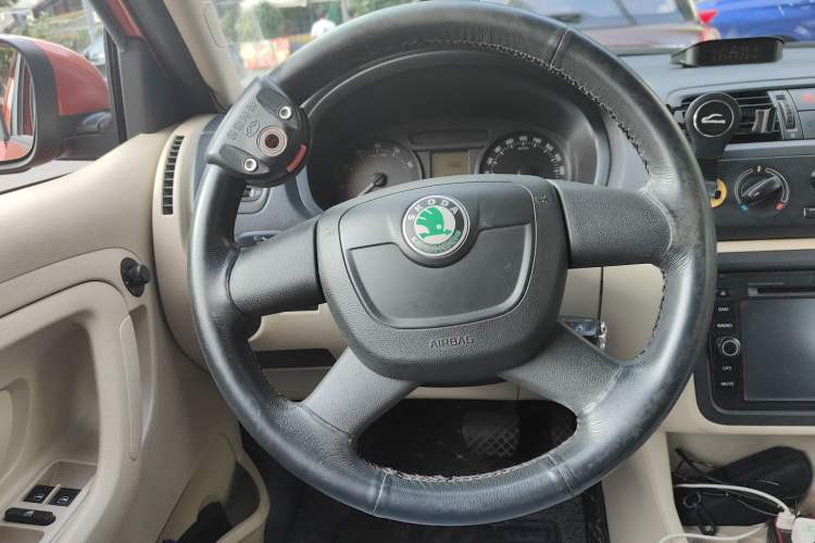 Used Skoda Fabia 2014 1.4L Automatic Crystal Edition
