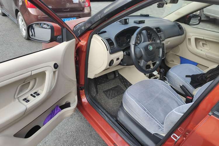 Used Skoda Fabia 2014 1.4L Automatic Crystal Edition
