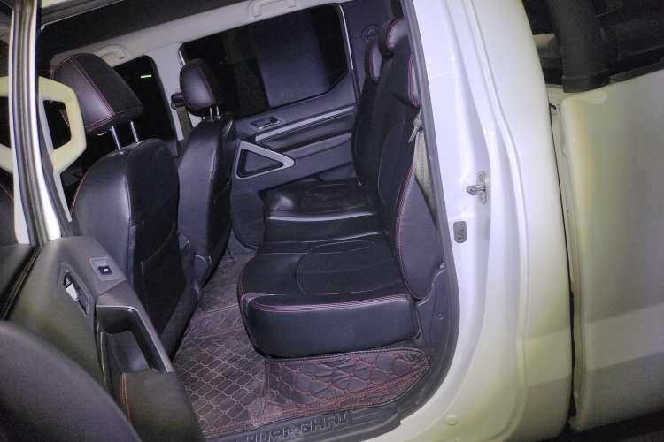 Used Huanghai N3 2017 2.5T Manual 4x4 Sport Edition JE4D25Q5A
