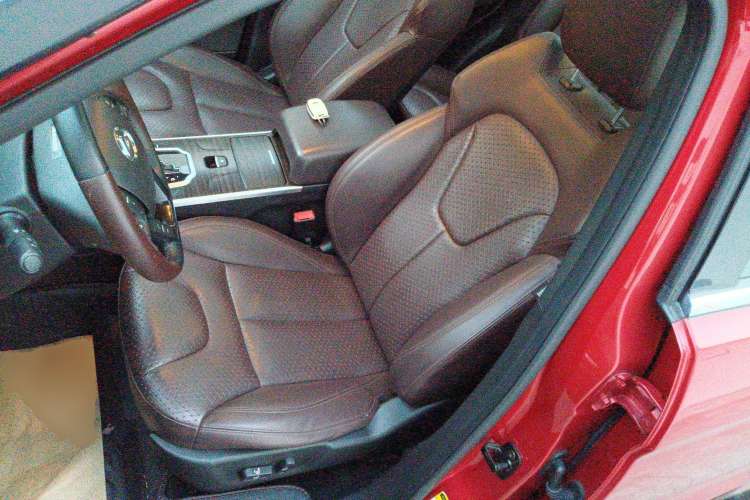 Used Land X7 2015 2.0T Panoramic Prestige Edition
