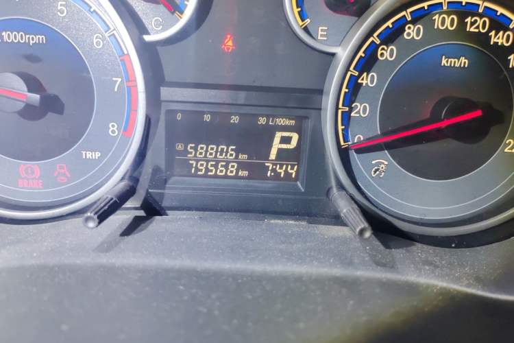 Used Suzuki SX4 2012 Ruiqi 1.8L Automatic Sport Model
