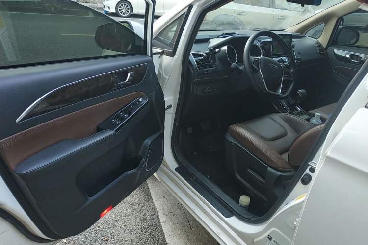 Used Lifan Auto Xuanlang 2017 2.0L CVT Comfort Edition
