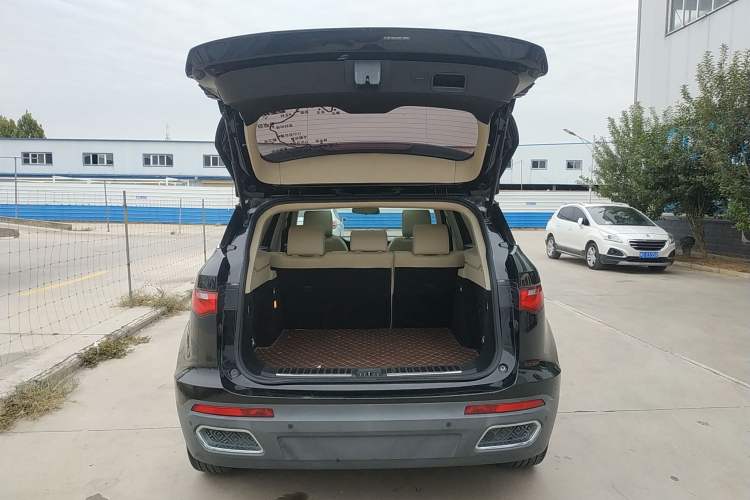 Used Zotye T700 2017 1.8T Dual-Clutch Luxury Model
