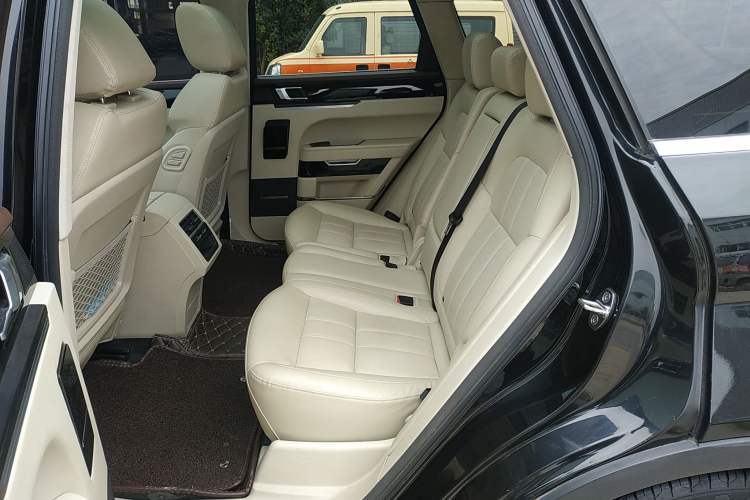 Used Zotye T700 2017 1.8T Dual-Clutch Luxury Model
