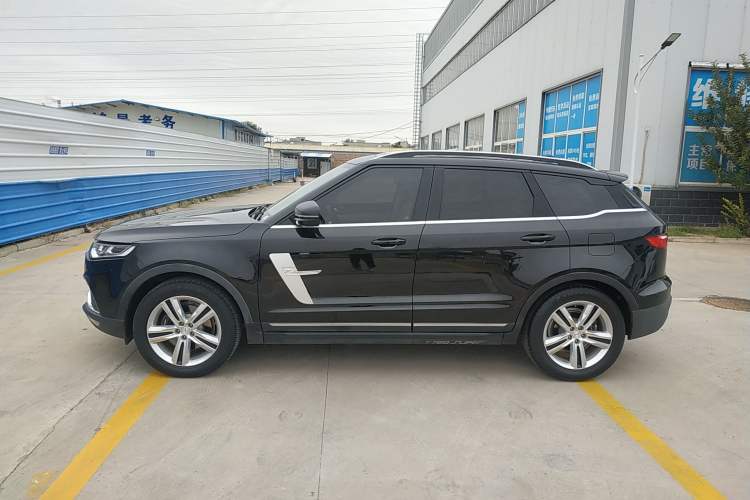 Used Zotye T700 2017 1.8T Dual-Clutch Luxury Model
