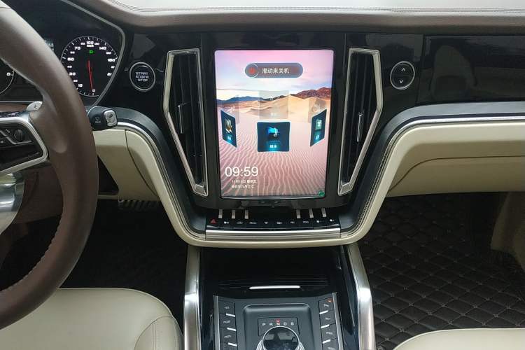 Used Zotye T700 2017 1.8T Dual-Clutch Luxury Model
