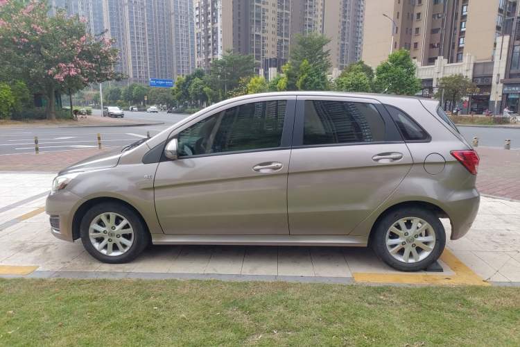 Used BAIC E Series 2013 Hatchback 1.5L Automatic Lotte Edition
