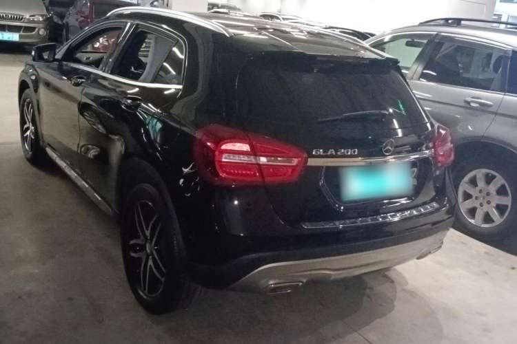 Used Mercedes-Benz GLA 2015 GLA 200 Fashion Model

