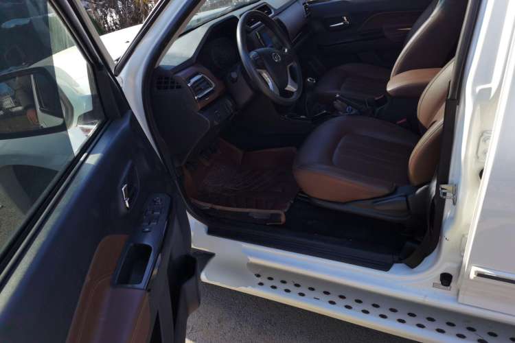 Used Great Wall Wingle 6 2017 2.4L Gasoline Two-Wheel Drive Elite Version 4G69
