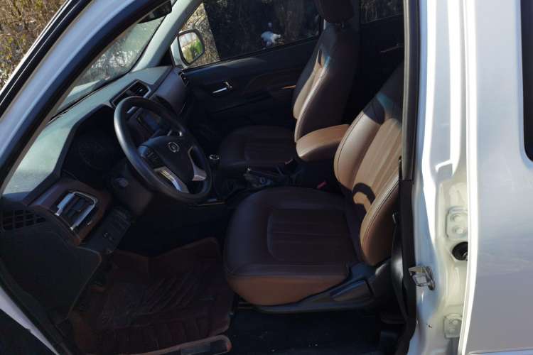 Used Great Wall Wingle 6 2017 2.4L Gasoline Two-Wheel Drive Elite Version 4G69
