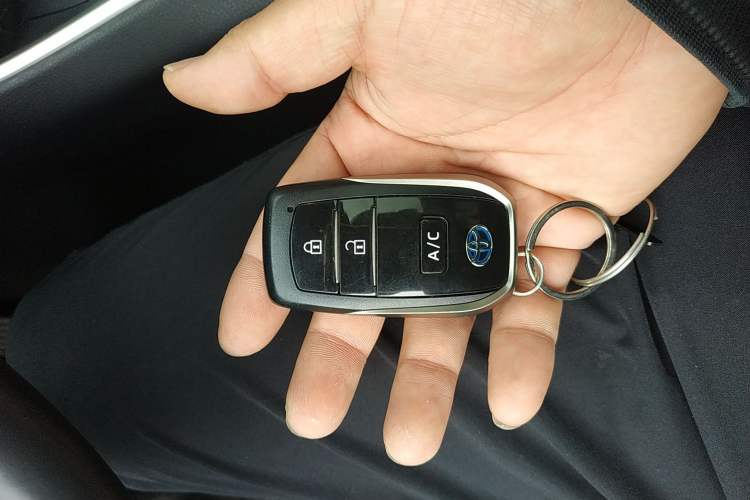 Used Toyota RAV4 Rongfang Plug-in Hybrid 2021 2.5L Two-Wheel Drive Elite Pro