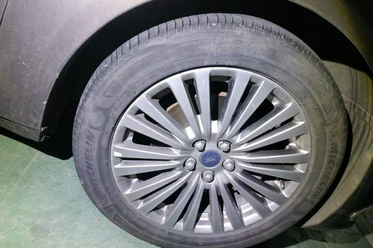 Used Ford Taurus 2017 EcoBoost 245 Luxury Model