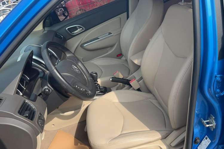 Used Baojun 630 2014 1.5L manual Elite version
