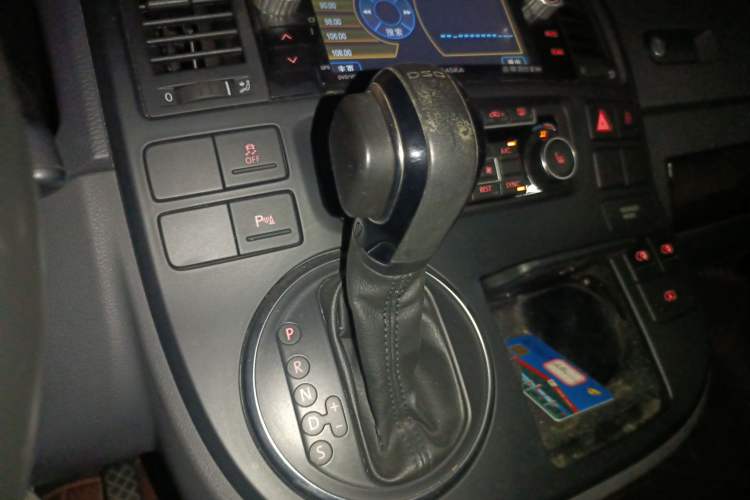 Used Volkswagen Multivan 2012 2.0 TSI Two-Wheel-Drive Luxury Edition