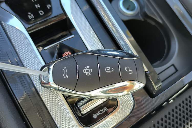 Used Hongqi H6 2023 2.0T ZhiMei Edition
