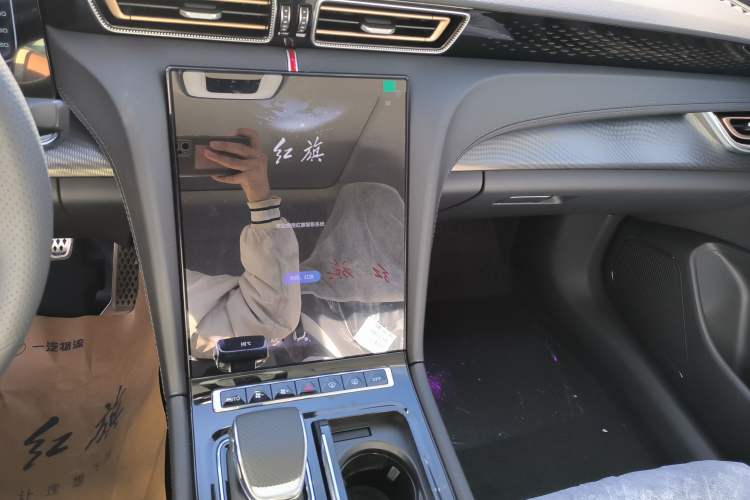 Used Hongqi H6 2023 2.0T ZhiMei Edition
