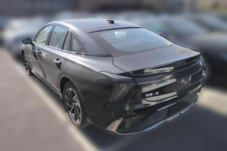 Used Hongqi H6 2023 2.0T ZhiMei Edition
