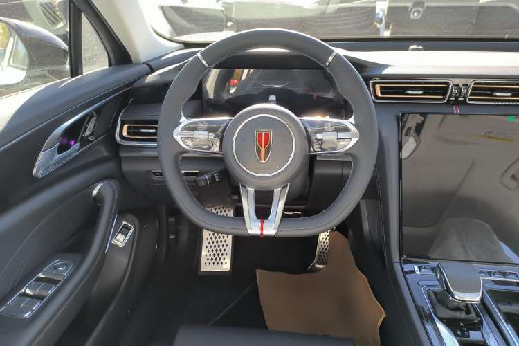 Used Hongqi H6 2023 2.0T ZhiMei Edition
