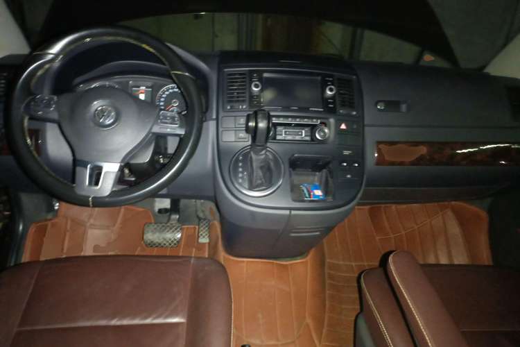 Used Volkswagen Multivan 2012 2.0 TSI Two-Wheel-Drive Luxury Edition