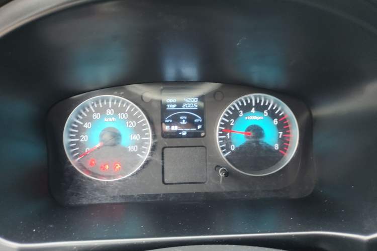 Used SRM Gold Hiace M Classic 2022 1.5L Engineering Lion Passenger Van 7 Seats
