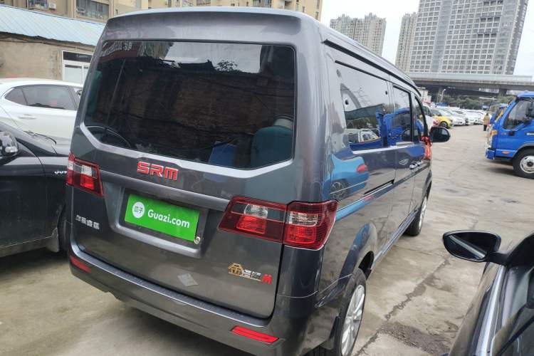 Used SRM Gold Hiace M Classic 2022 1.5L Engineering Lion Passenger Van 7 Seats
