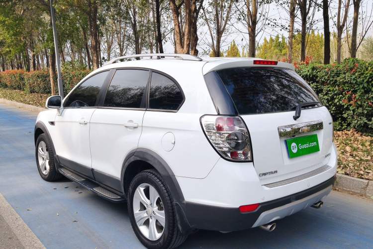 Used Chevrolet Captiva 2012 2.4L 4x4 Flagship Edition 7 Seats
