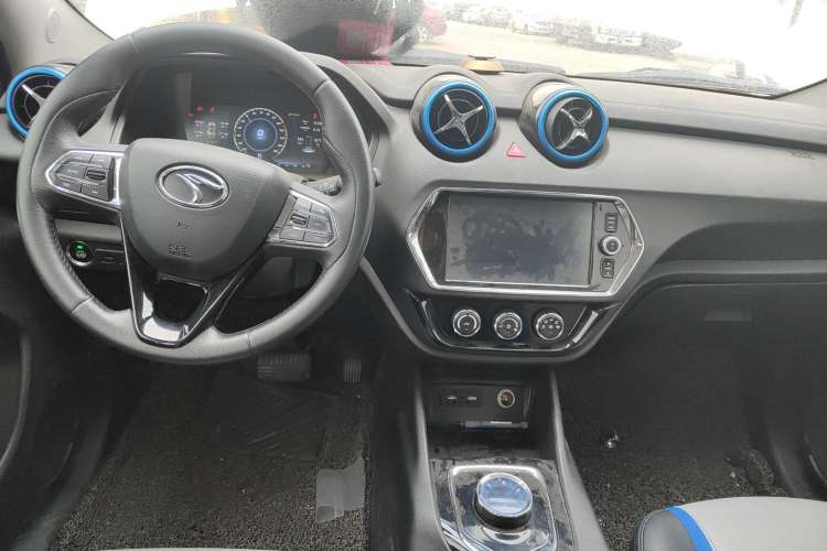 Used Soueast DX3 2018 EV Flagship Model Center Console