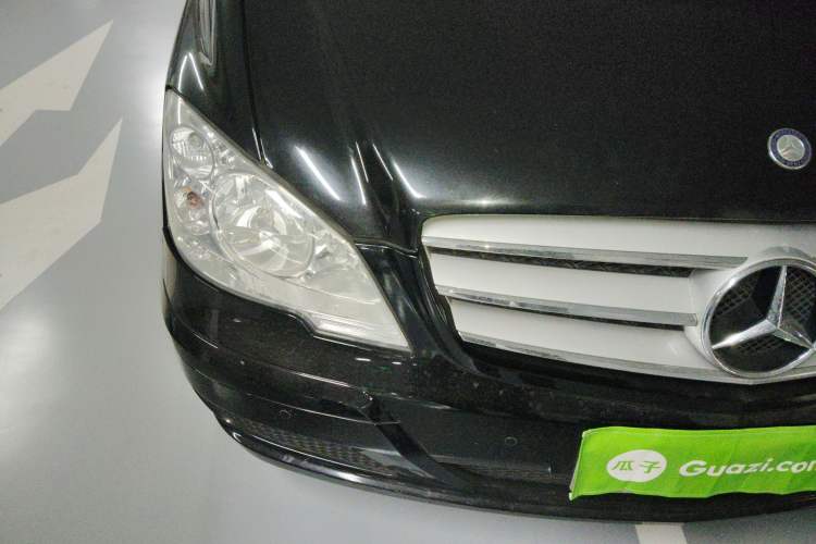 Used Mercedes-Benz Viano 2011 2.5L Navigator Edition Right Front Headlight