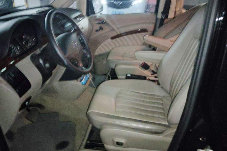 Used Mercedes-Benz Viano 2011 2.5L Navigator Edition Left Front Seat