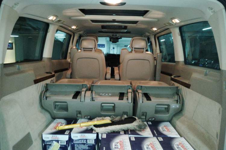 Used Mercedes-Benz Viano 2011 2.5L Navigator Edition Headliner