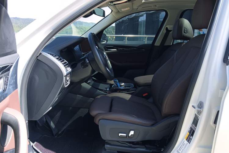 Used BMW iX3 2022 Leading Model
