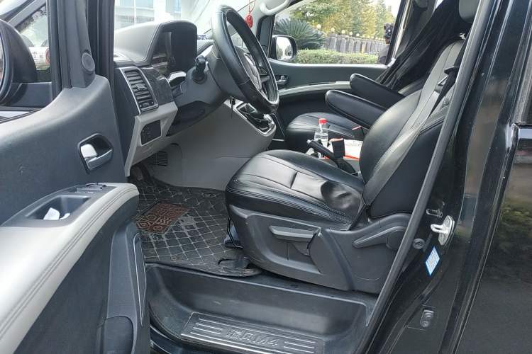 Used JAC M4 2017 1.9T Diesel Manual Luxury Model